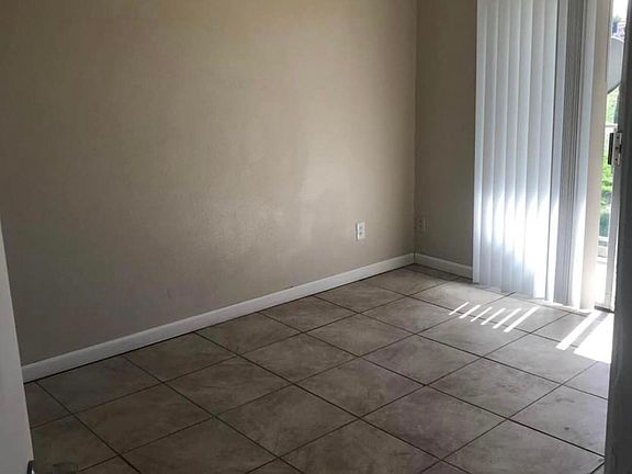 3rd image of 157 N Columbia St APT 12