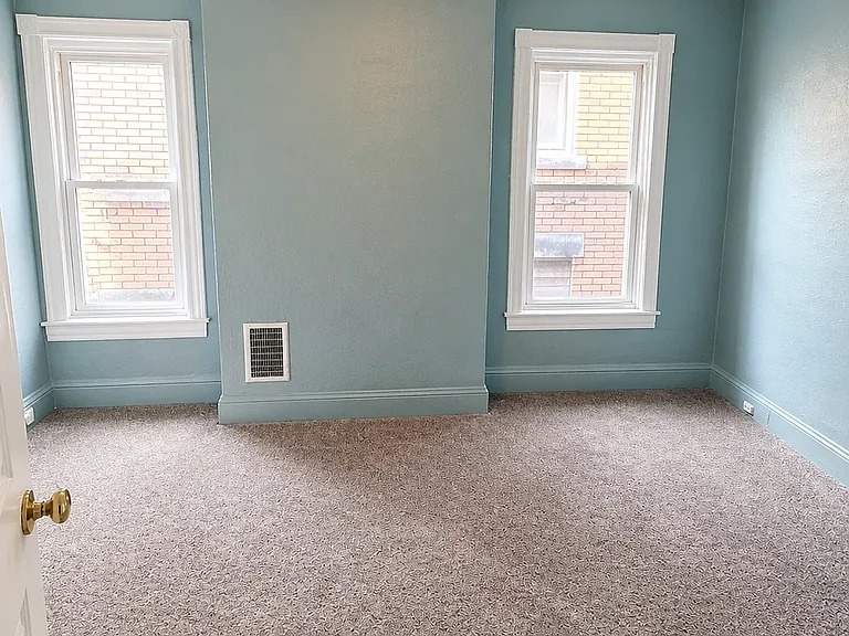 782 Hazelwood Ave — Photo 9