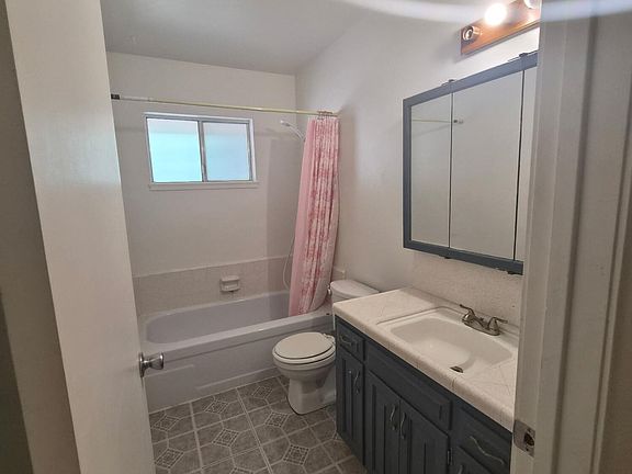 5th image of 1336 W Paradise Avenue