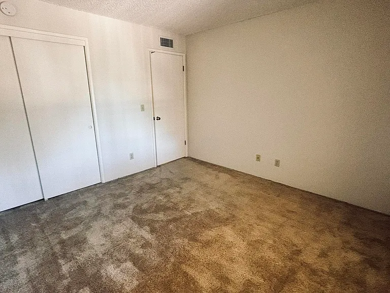 7664 E 22nd St #4 — Photo 7