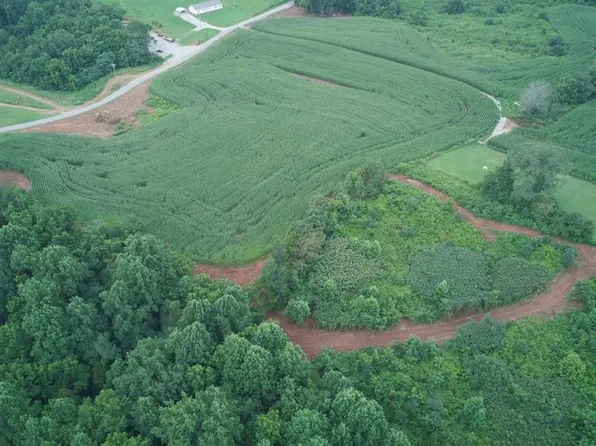 20/ N Lick Creek Rd, Byrdstown, TN 38549