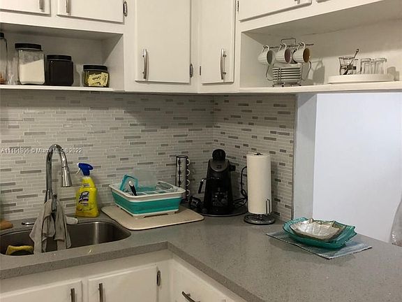 3rd image of 410 SE 2nd St APT 218