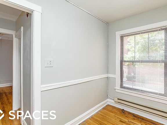 2nd image of 2910 N Mildred Ave #W_2