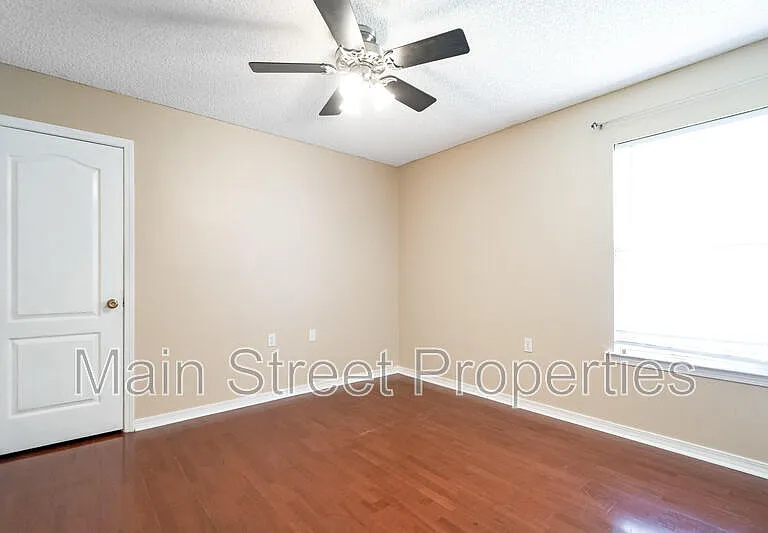 1490 Newcastle Way — Photo 11
