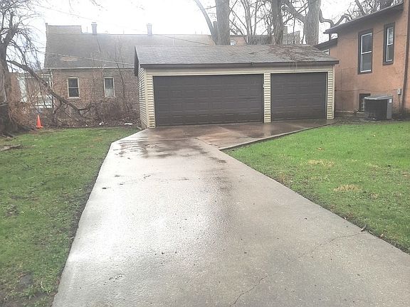 4th image of 2665 E 77th St