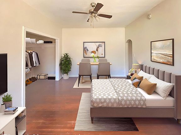 4th image of 1216 W Court St #10442883
