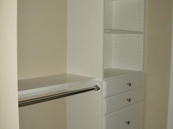 4th image of 2811 Cutters Grove Ave APT 202