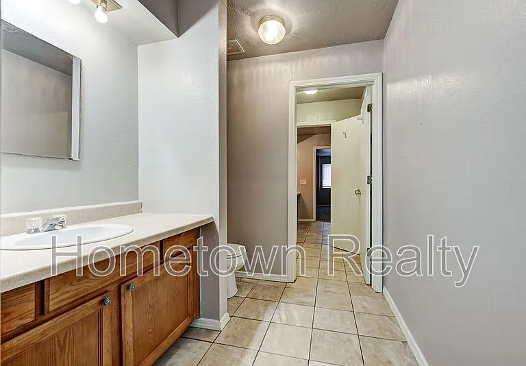 312 NW 118th St — Photo 26