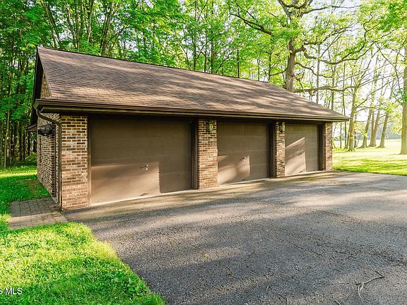 5th image of 11291 Township Road 227