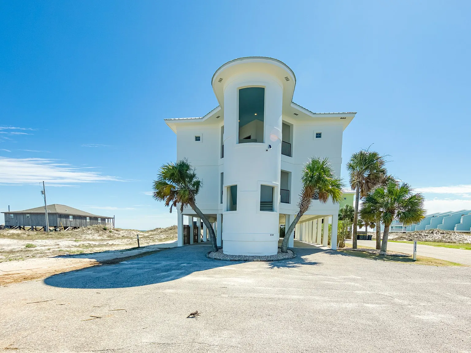 330 Neptunes Ldg — Photo 1