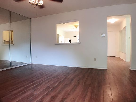 4th image of 8344 Leamont Dr #8344