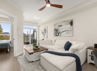 12109 223rd St #402, Maple Ridge, BC V2X5X2