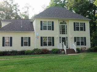 13804 Rockhaven Dr, Chester, VA 23836