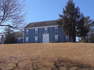 11 Covered Bridge Rd, Neshanic Station, NJ 08853