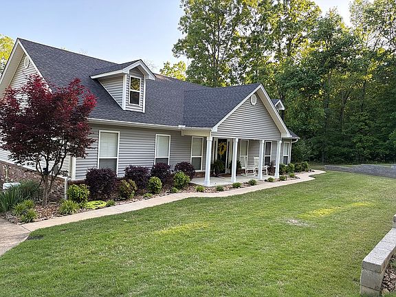 3rd image of 14 Vilanco Estates Cv