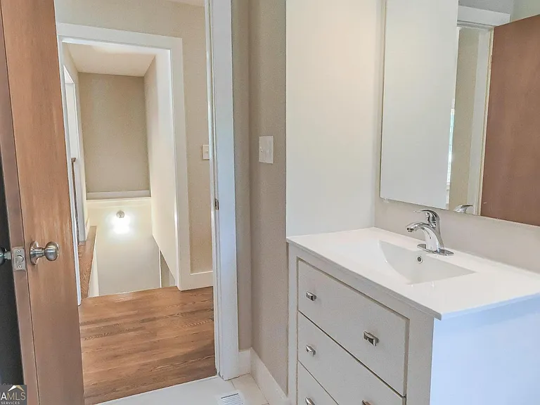 99 Woodvalley Dr — Photo 28