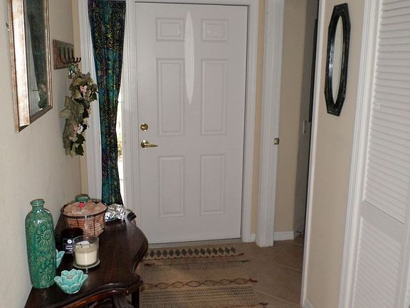 2nd image of 7005 Prosperity Cir