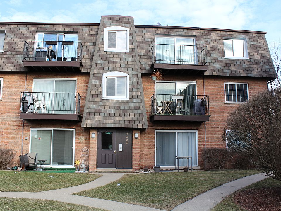 1st image of 9393 Bay Colony Dr APT 3S