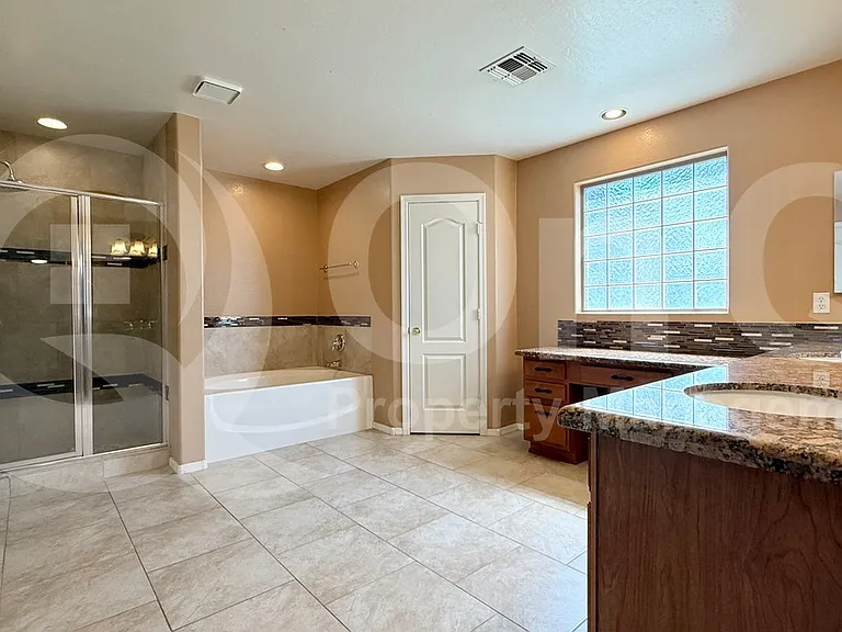 2714 E Birchwood Pl — Photo 13