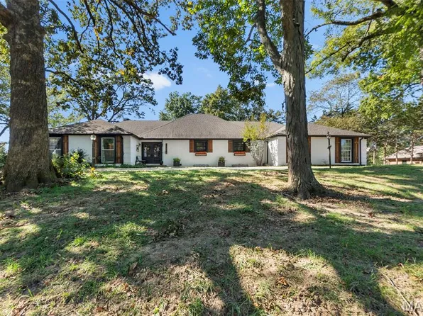 915 Kimbel Woods Dr, Jackson, MO 63755