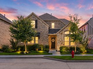12767 Royal Oaks Ln, Farmers Branch, TX 75234