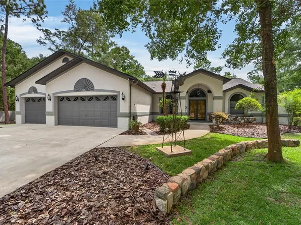 8518 Quail Hollow Blvd, Zephyrhills, FL 33544