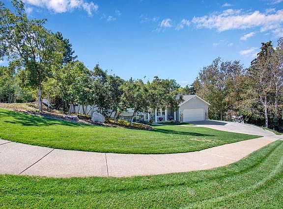 2nd image of 1046 Fair Oaks Dr