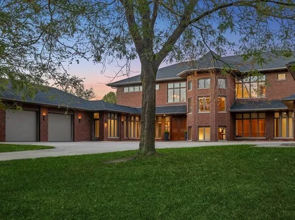 460 Kennedy Pkwy, Iowa City, IA 52246