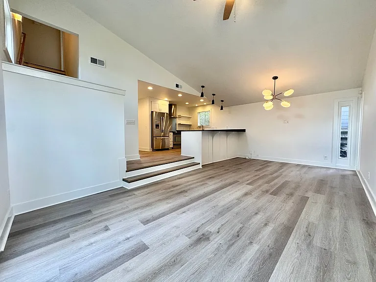 5706 Burgess Ave — Photo 7