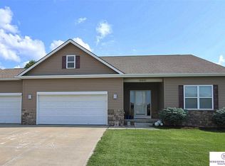 18851 Edna St, Omaha, NE 68136