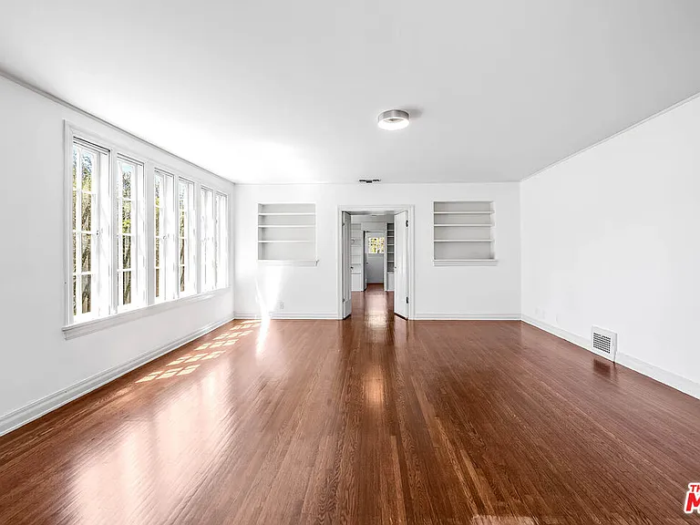 809 N Bedford Dr — Photo 24