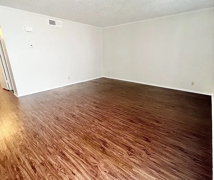 Juniper Springs Apartments — Photo 129
