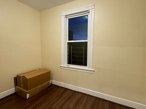 4th image of 9022 143rd St Floor 2