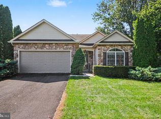 601 Grant Dr, Gettysburg, PA 17325
