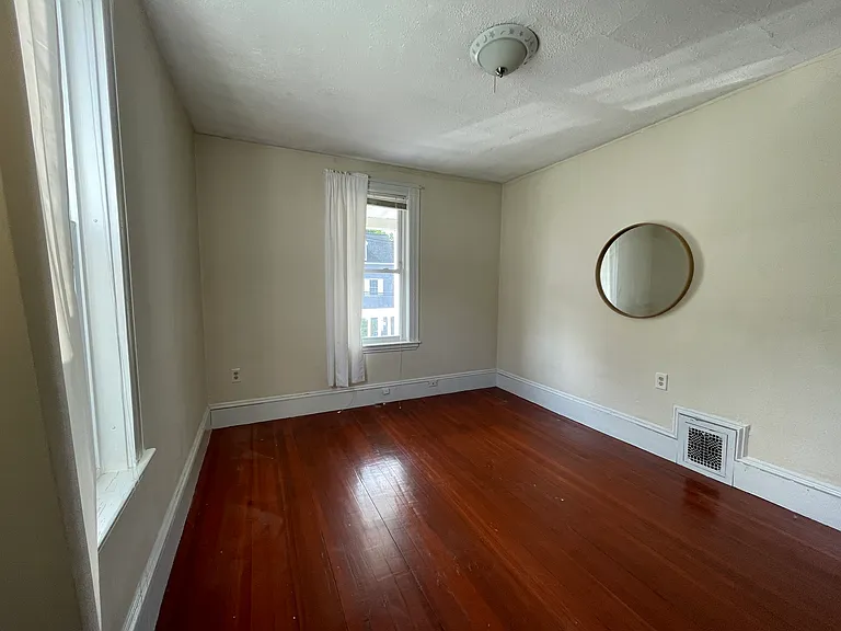 37 Beckford St — Photo 14