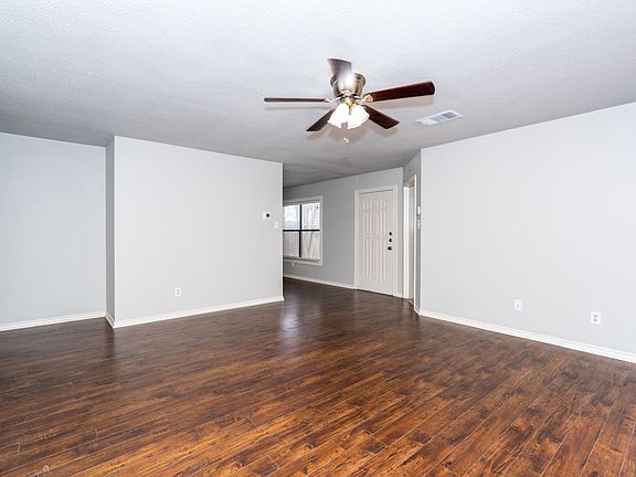 2nd image of 15503 Walnut Creek Dr
