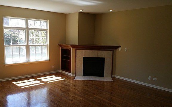 2nd image of 1411 Brownstone Pl #27