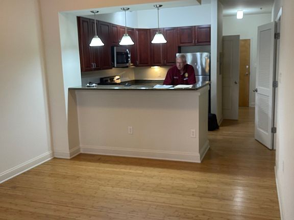 4th image of 1333 W Broad St APT 213