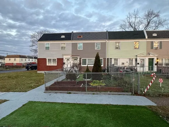 5803 Mitchell Rd, Levittown, PA 19057