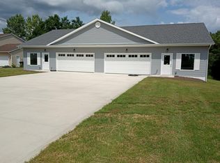 1600 NE Spring Village Ln, Ontario, OH 44906