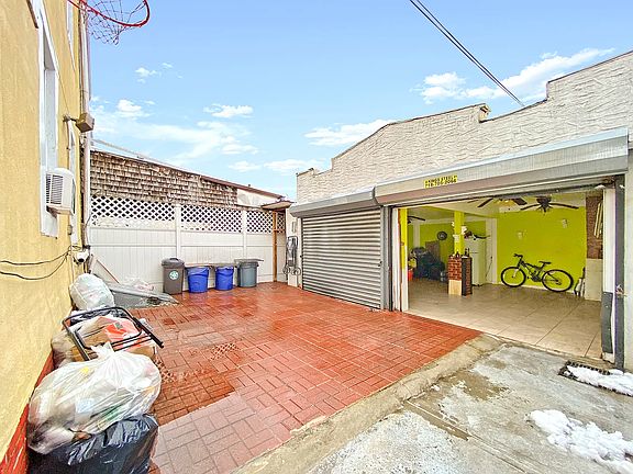 3rd image of 9740 Corona Ave