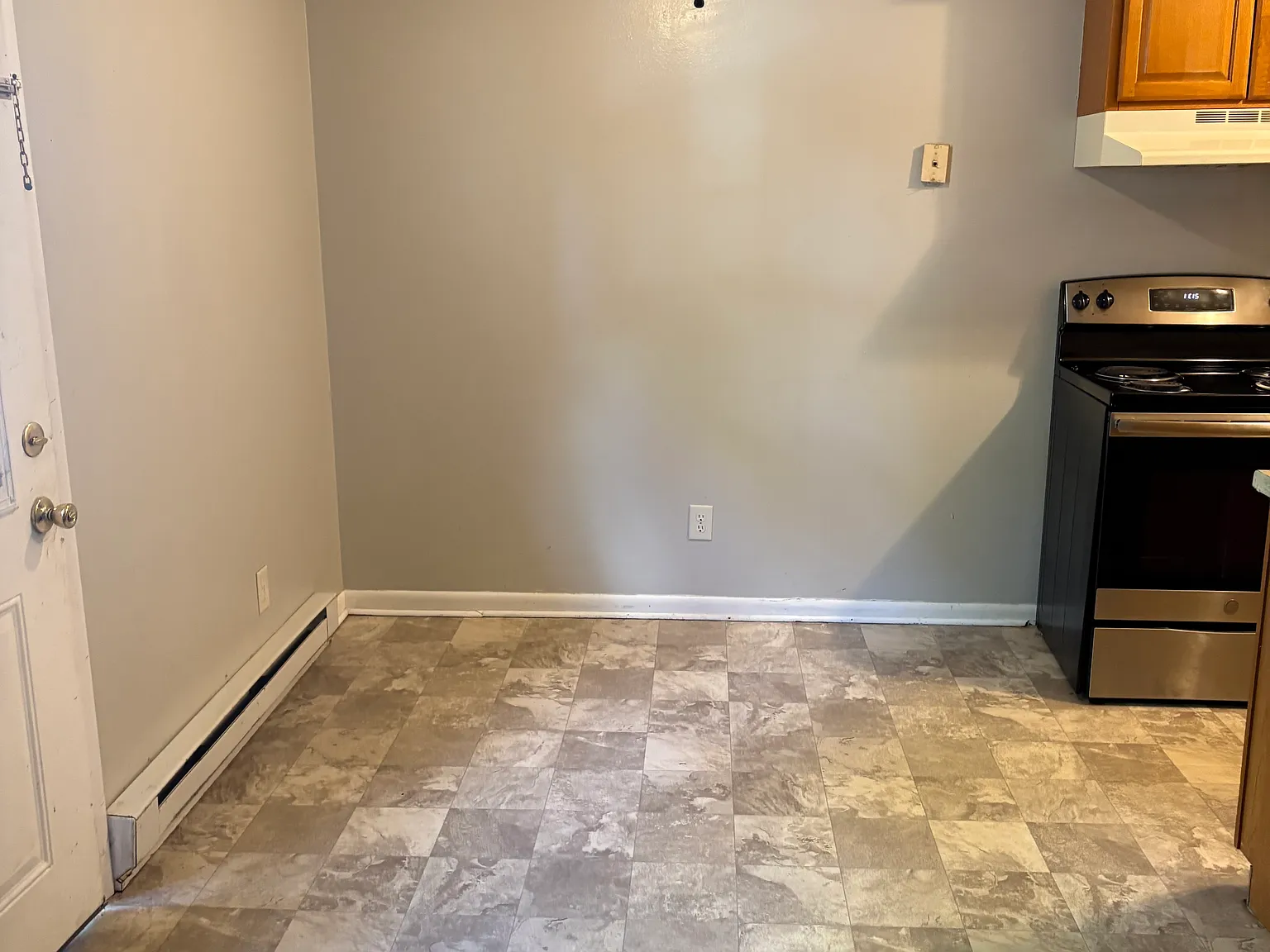 1 bed, 650 sqft, $800 — Photo 3