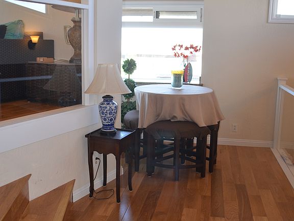 Breakfast nook w/ ocean view
