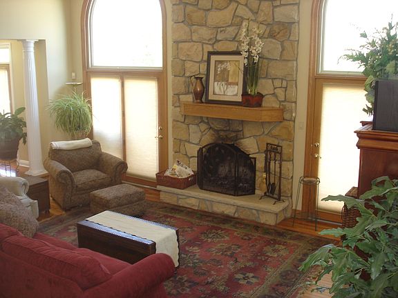 2-story Great Room, 16x23.