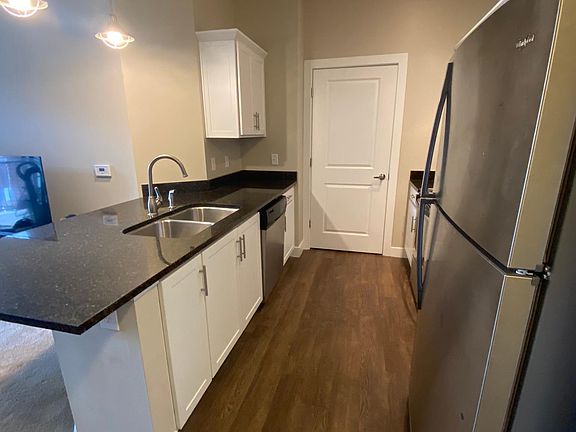 3rd image of 5591 Bowland Pl N