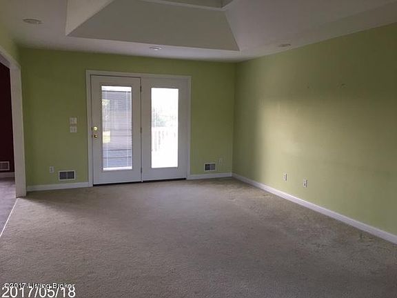 4th image of 771 Lincoln Trce