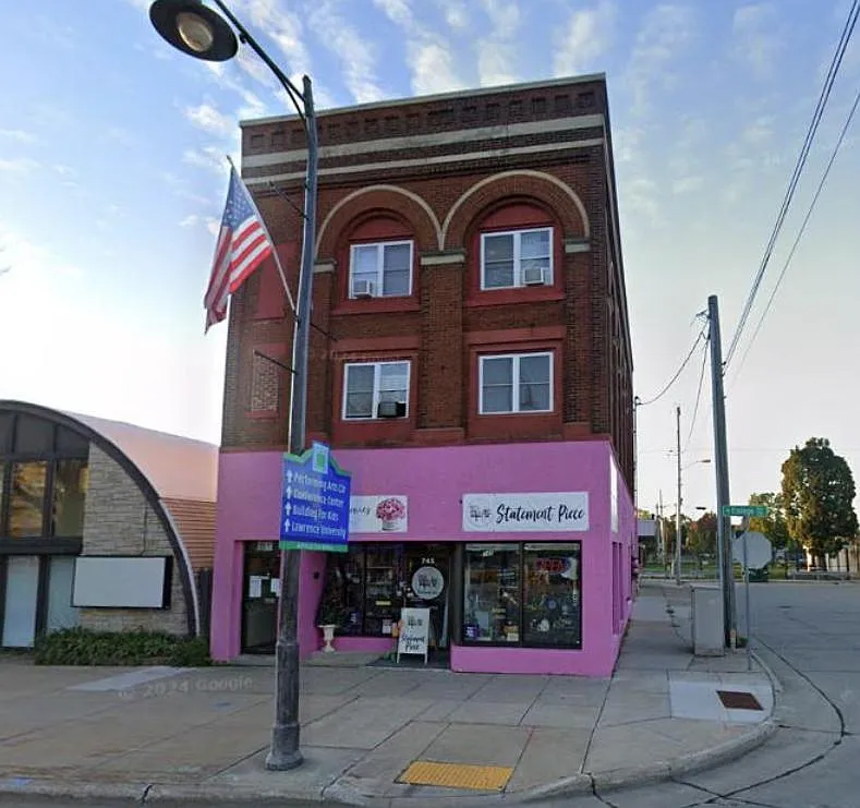 745 W College Ave - APT #3 — Photo 4