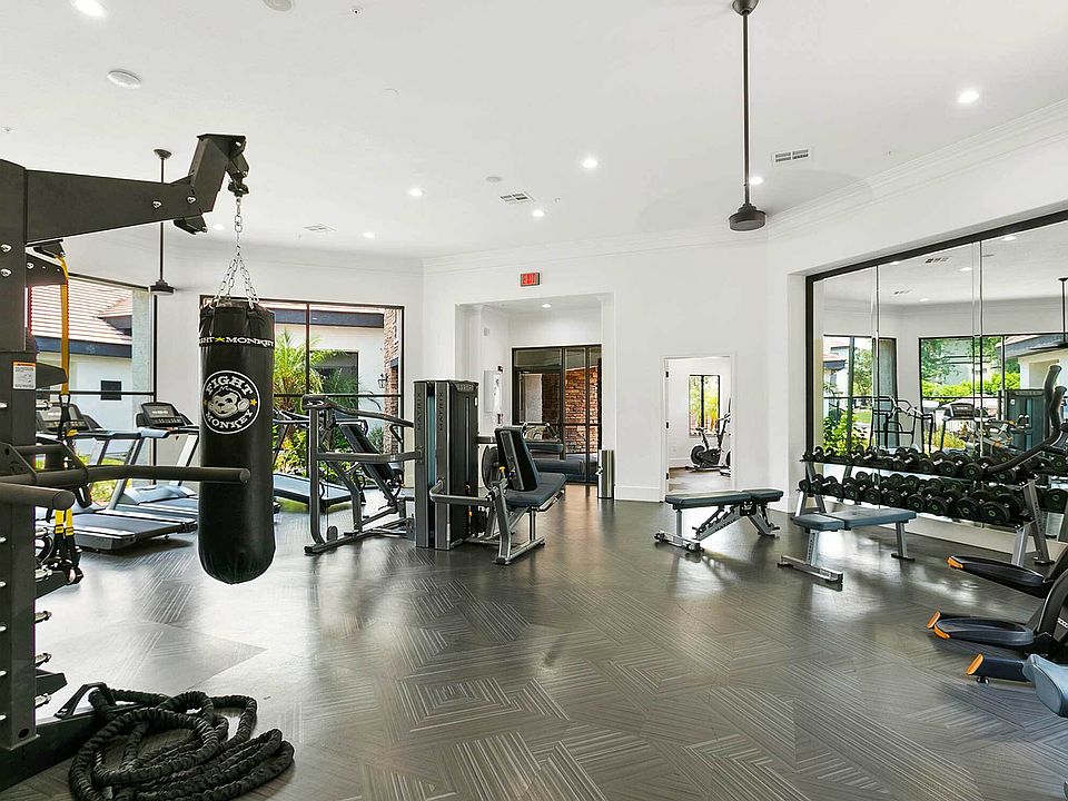 24/7 Fitness Center