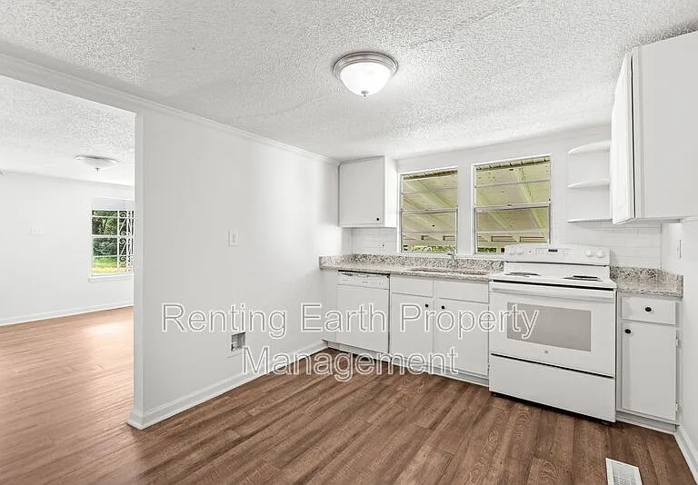 5308 Adams Ave — Photo 9