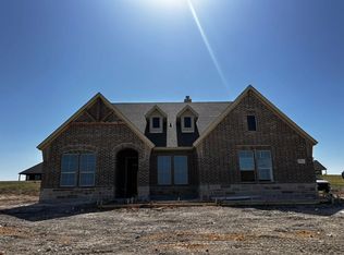 157 Big Sky Rd, Decatur, TX 76234